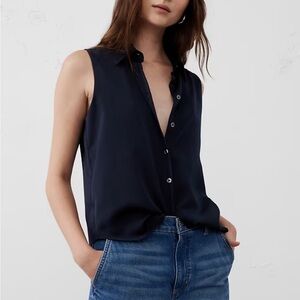 Banana Republic Sleeveless Button-Front Top in Navy
